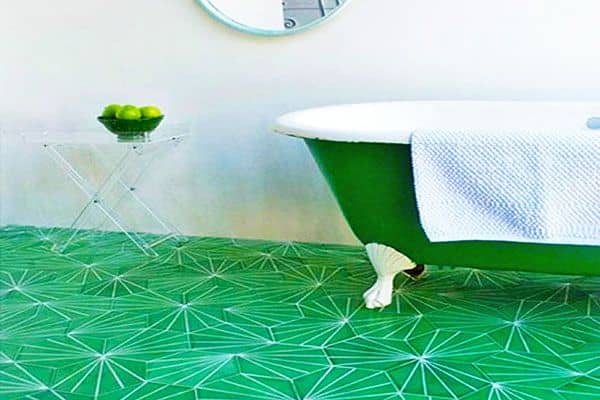зеленый пол в ванной фото